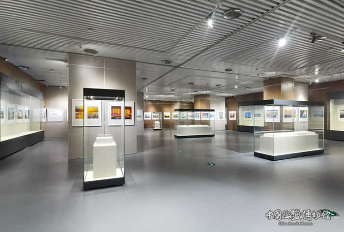 1583508916895.jpg 景区新闻=《春和景明·印象盐城》庆新年摄影艺术展在中国海盐博物馆临展厅开展04.jpg